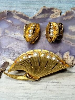 SOVEREIGN Gold Leaf Pearl Brooch and Clip-On Earring Set